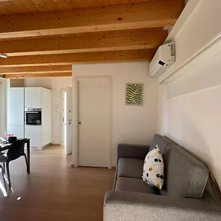 Casa Mirandola - Primo Piano Apartament